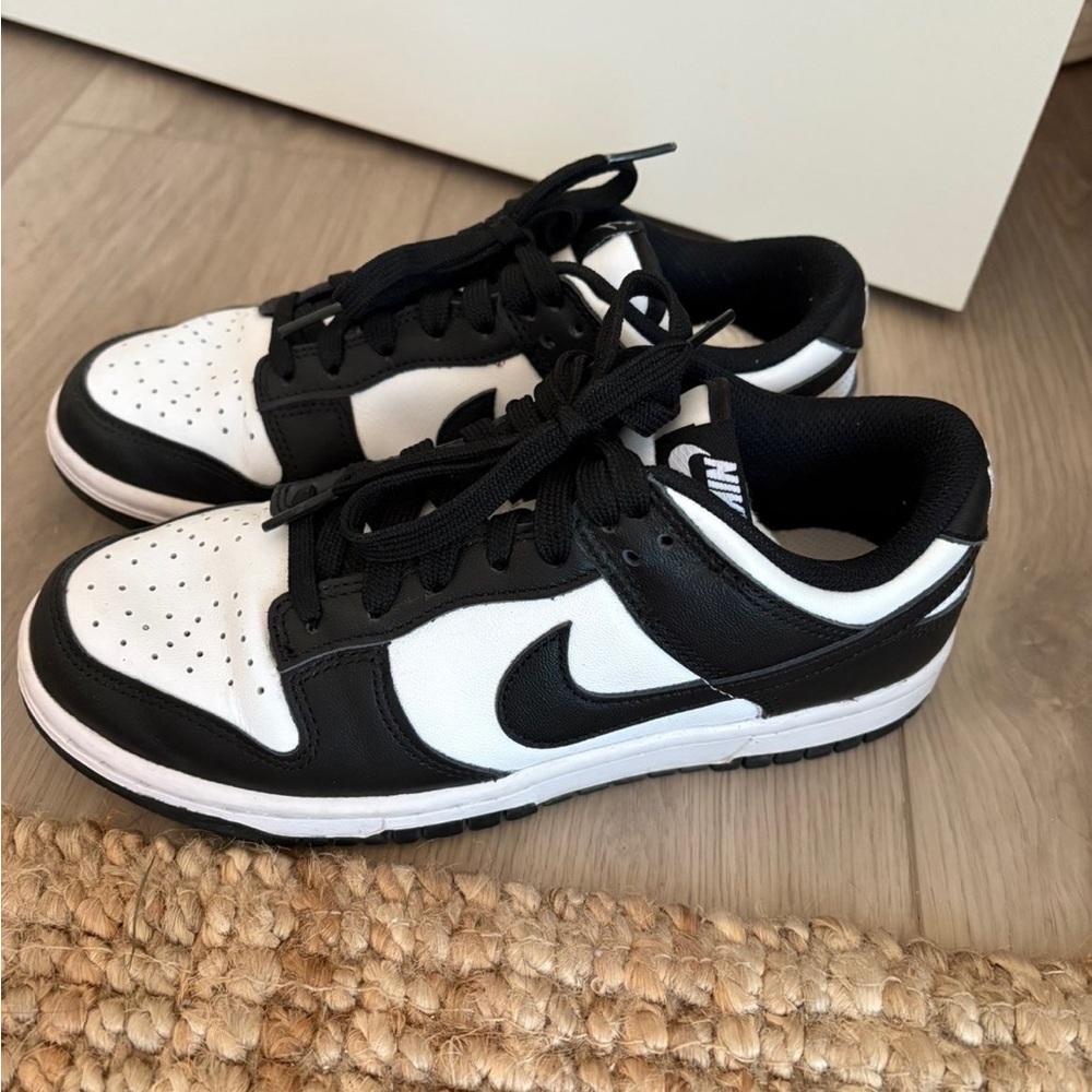 Nike panda dunks